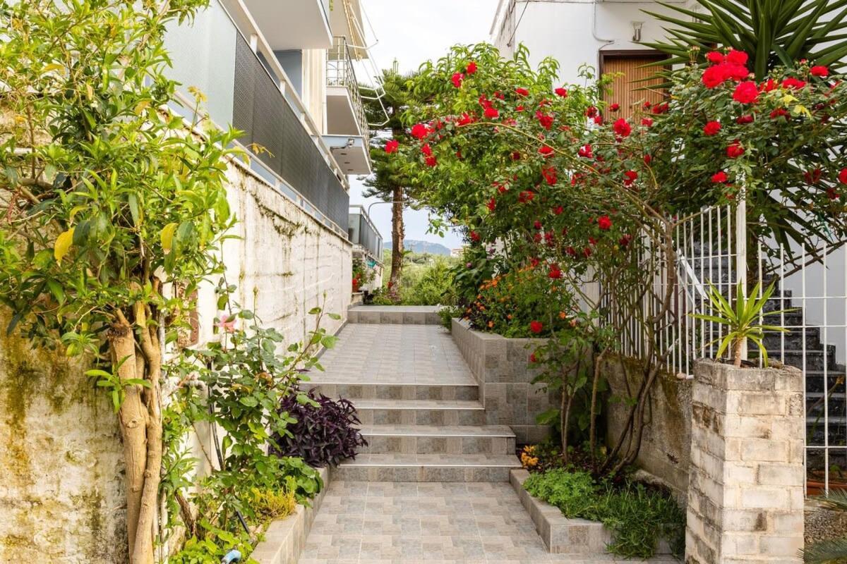 Seaside Family Haven - Avia'S Spacious Getaway ภายนอก รูปภาพ